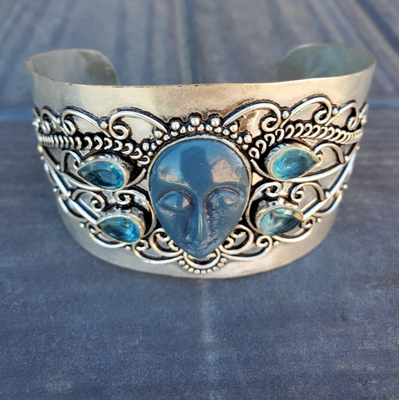 New Carved Goddess Face Blue Quartz 925 Silver Bracelet. - Picture 9 of 10